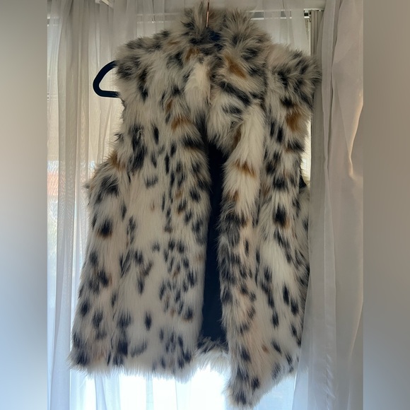 Michael Kors Fur vest - Picture 2 of 6